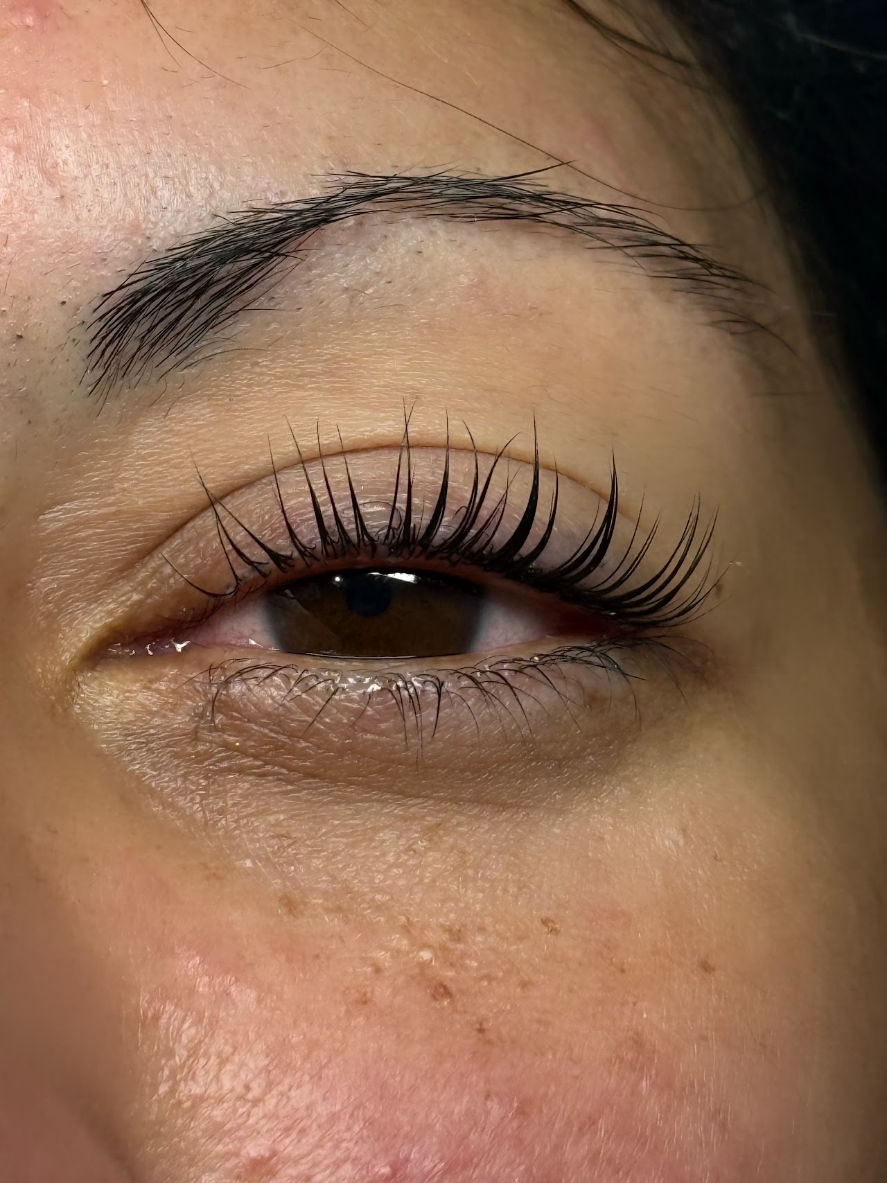 Extensiones de pestañas realizadas en Estética R & S